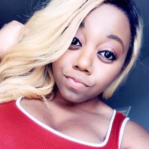 Meet your Posher, Kayla